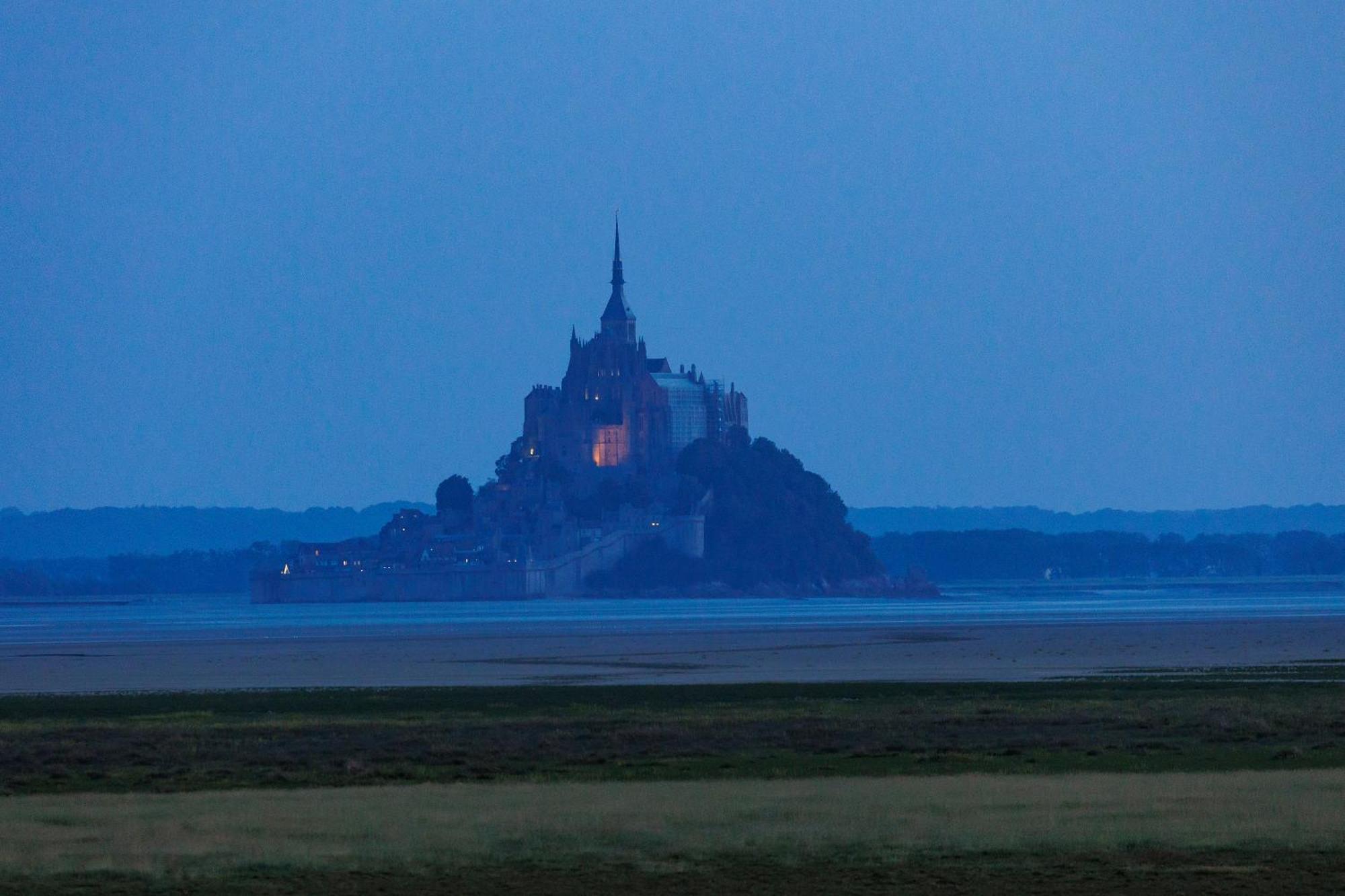 Entre Mont St Michel Et Merveille Vains Exterior foto